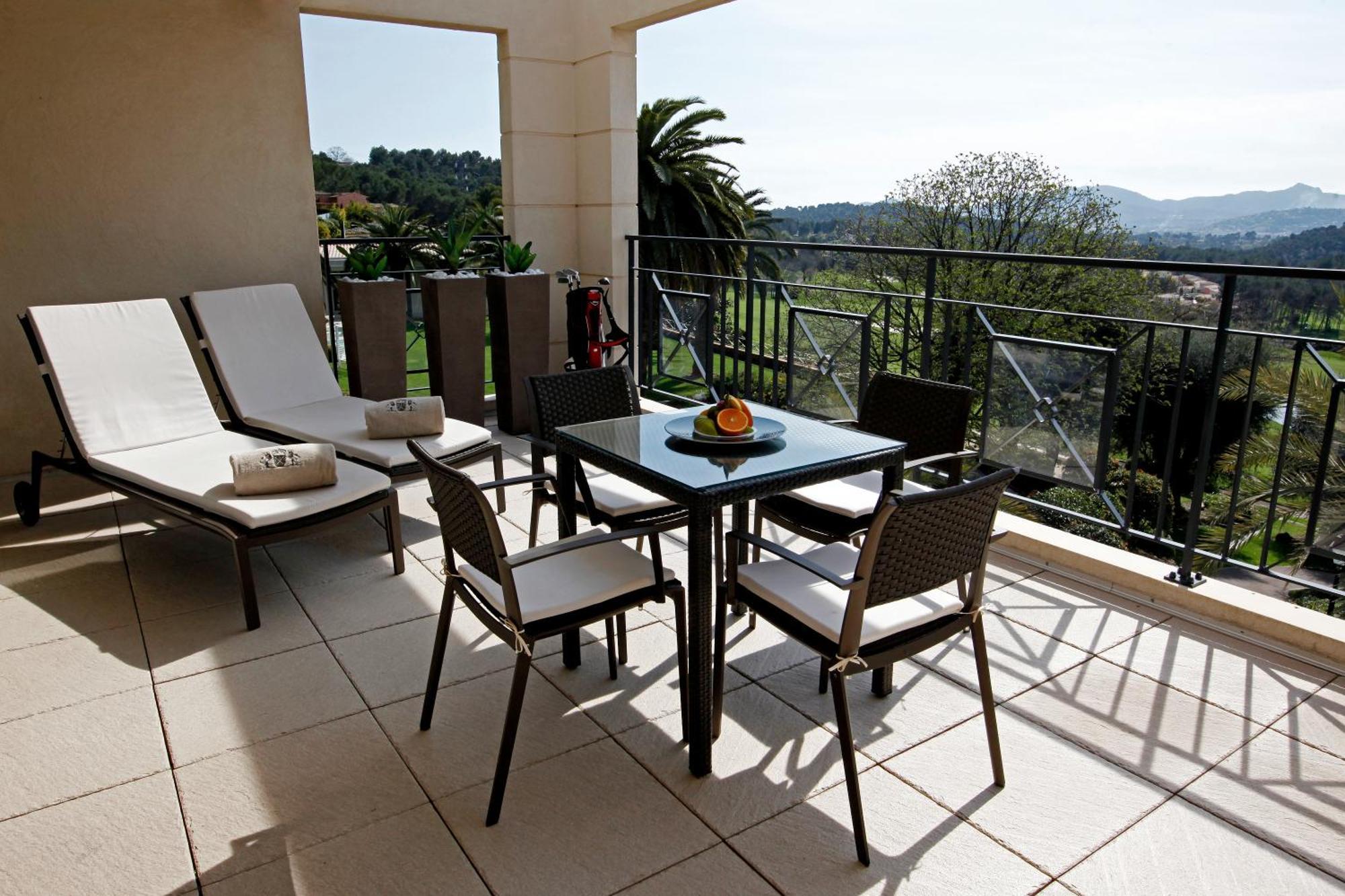 Royal Mougins Golf, Hotel & Spa De Luxe Ruang foto